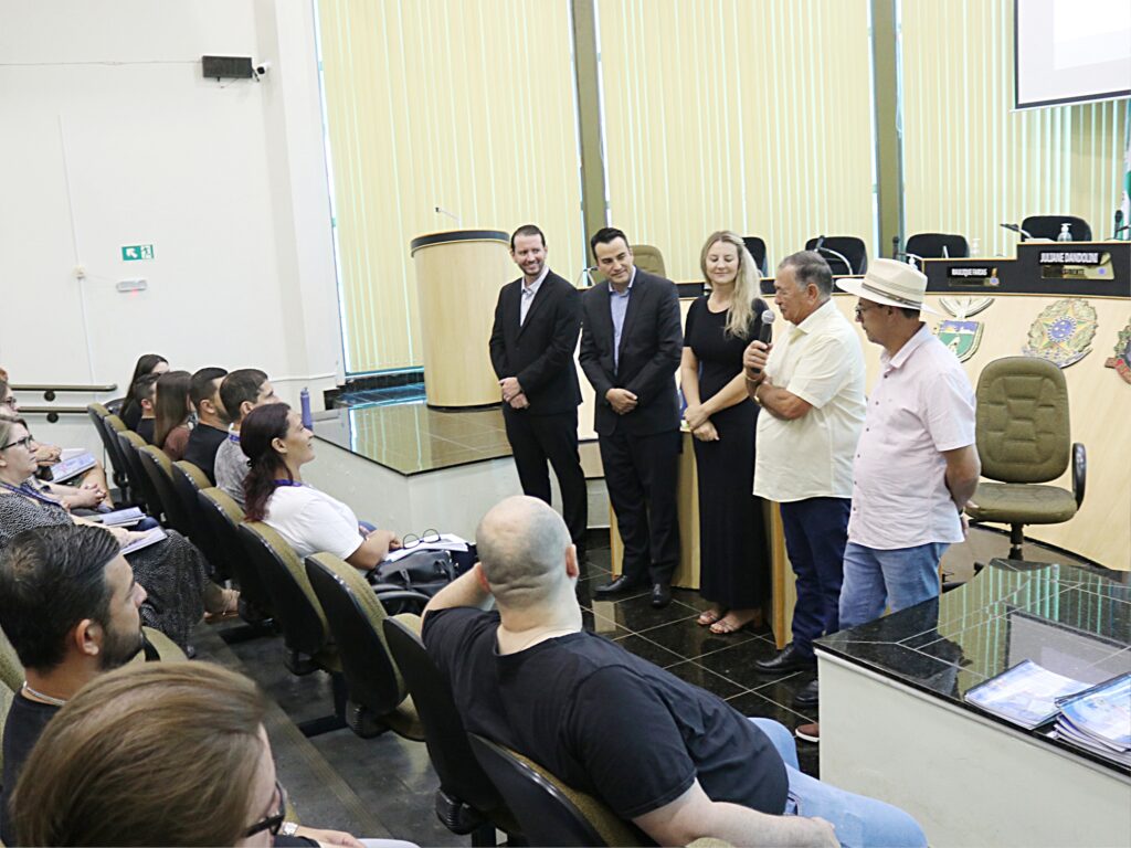 Servidores do Executivo e Legislativo participam de curso sobre gestão e fiscalização de contratos administrativos